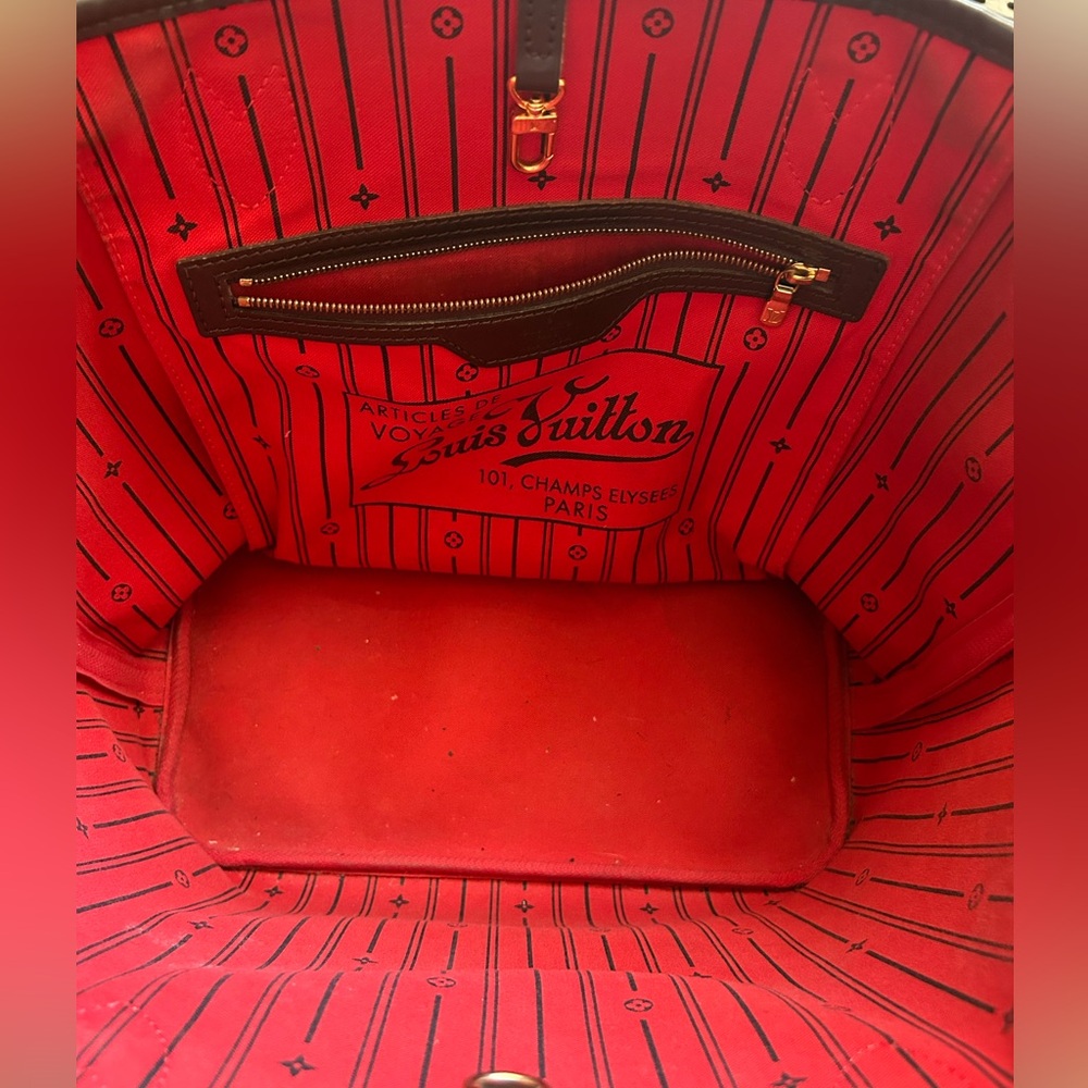 Louis Vuitton Neverfull MM - Picture 6 of 14